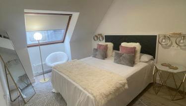 Gonzalez del Valle - Foto 2