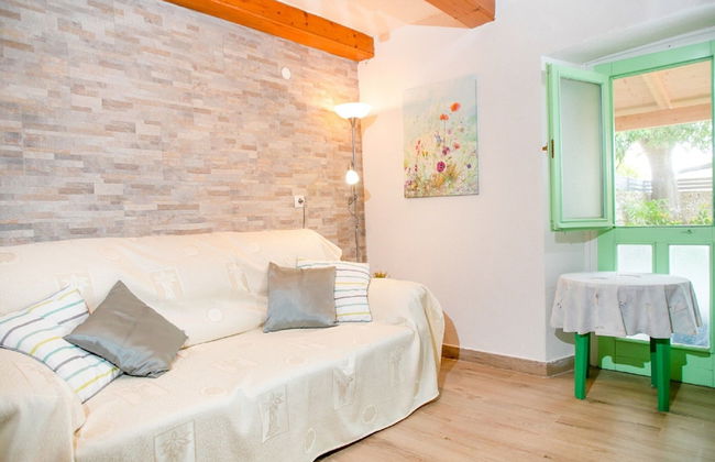 Adorable Holiday Home With Pool and Terrace - Foto 17