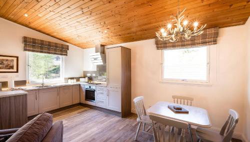 Deerstalker Lodge cozy lodge with wood burner - Foto 2