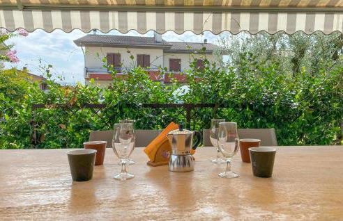 Gorgeous Apartment In Ospedaletto Di Pescant - Foto 16