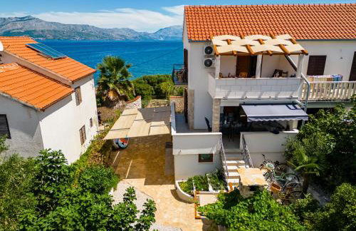 Holiday Home Dalmatinka - 20m From the Beach - Photo 1