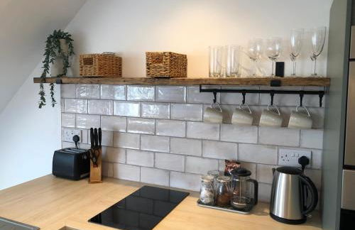 The Bolthole - Photo 19