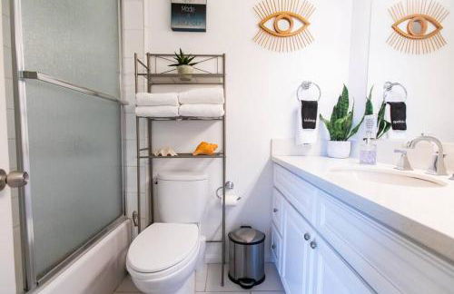 Cali Condo+BBQ+MemoryFoamBeds+12min to Beach - Foto 26