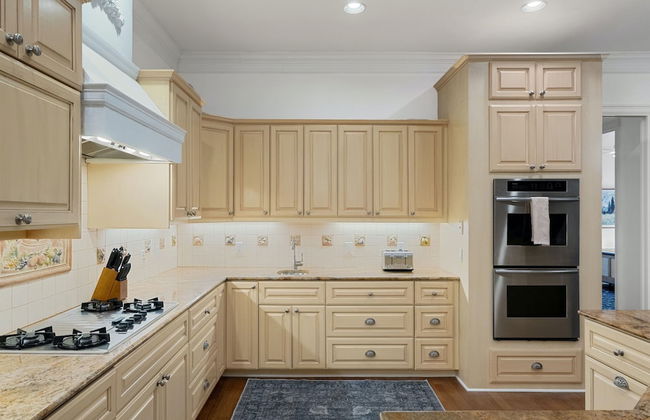 Chic & Secluded 4 BDR in Desirable Tarrytown! - Foto 10