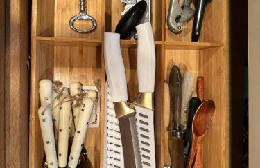 Historic Home near Stony Brook Village & Beach - Foto 35