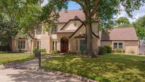 Spacious and quiet 4 bed 3 and a half bath home away from home in Katy Texas - Foto 3