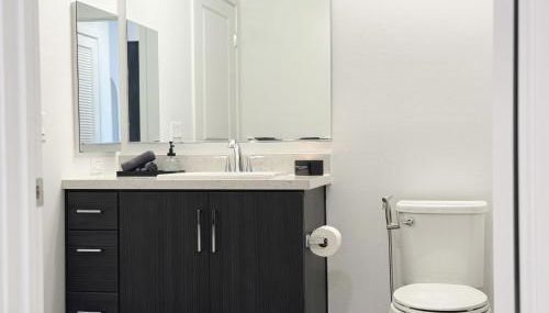 Modern Hollywood Home Sunset View & Free Parking - 10mins to Universal Studios - Foto 5, towels