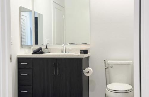 Modern Hollywood Home Sunset View & Free Parking - 10mins to Universal Studios - Foto 5