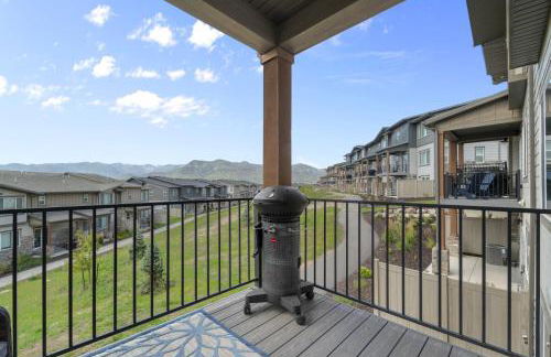 Golden Sunsets in Majestic Peaks - Foto 19