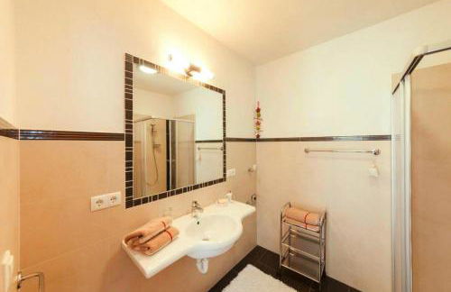 Apartment in Brixen with Pool & Dolomites Views - Foto 12