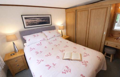 Neaum Crag Lodge ideal for a couple or family with young children in a woodland setting at Skelwith Bridge - Foto 7