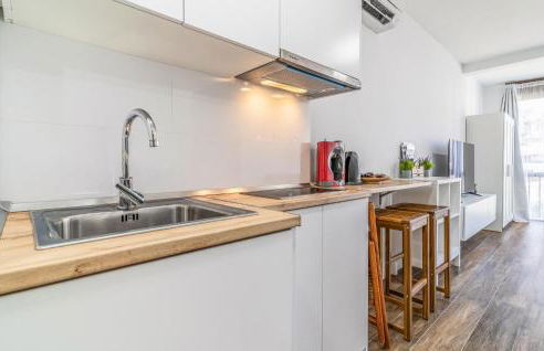 Beautiful Apartment In Málaga - Photo 6