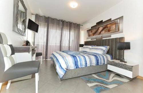 Exclusive Luxury Apartments in Oceano Atlantico Complex - Photo 22