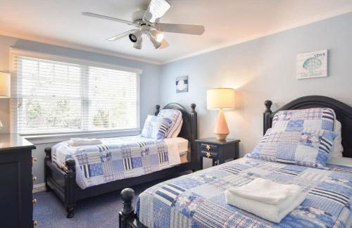 Walk to Bass River Beach Game Room! - Foto 20