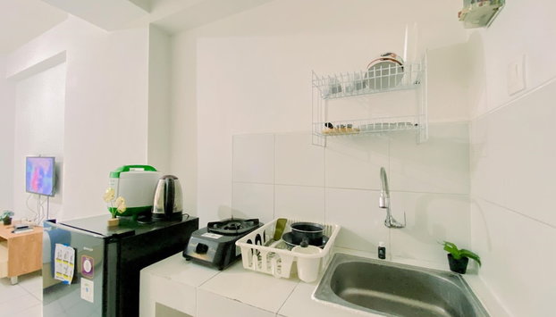 Restful and Homey Studio Gunung Putri Square Apartment - Foto 4, Cocina privada