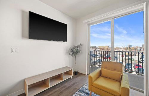 Riverside Plaza Blue - Photo 2