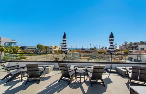 Beachfront Bliss in HB Luxury Ocean View Rental - Foto 19