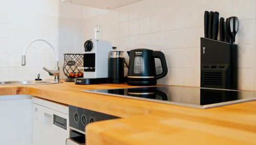 Bliss Place - Serviced Apartment - Arbeitsplatz, Zentral, Küche, Waschmaschine, SmartTV - Foto 4