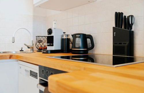 Bliss Place - Serviced Apartment - Arbeitsplatz, Zentral, Küche, Waschmaschine, SmartTV - Foto 4