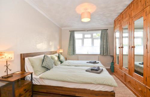 Dassia-Rural Bungalow, Dog Friendly with Hot Tub Near Gurnard - Foto 21