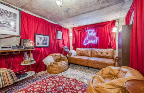 Basement Apartment w/ Hot Tub & Bombshelter! - Foto 1