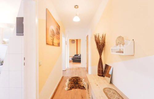 - Savanna Lodge Deluxe with Exclusive Design - Apartment 75sqm - Central Location - Terrace with View - Completely Renovated 2024 with Smart TV & Netflix - Separate Kitchen - Free Parking - Near Airport & Train - Photo 8