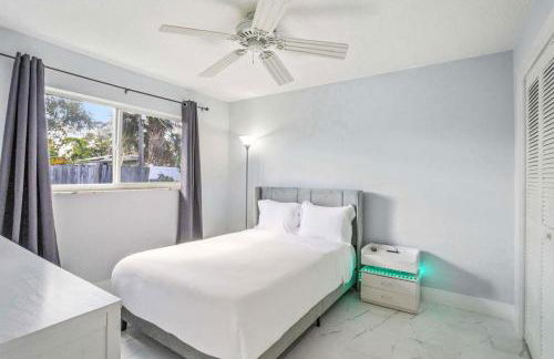 Beach Retreat Downtown Hot Tub - Foto 13