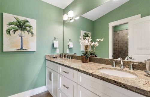 AMI/Holmes Beach - 3/2 Home - Private Heated Pool and Yard - walk to beach - Photo 14