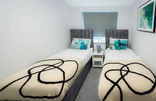 Beautiful, Peaceful, 5 Bedroom home with Hot Tub! - Foto 25