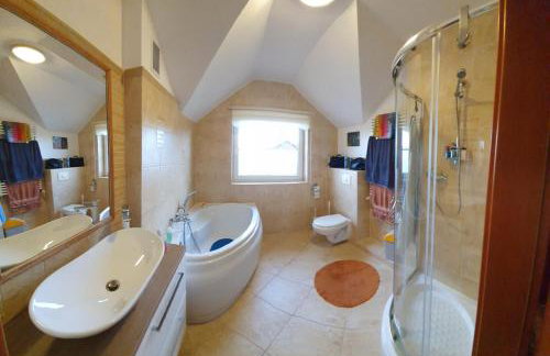 Villa Leika - Panoramablick am Riesengebirge - Foto 13