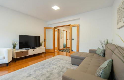 Spacious Escape Near the Beach by Host Wise - Photo 20