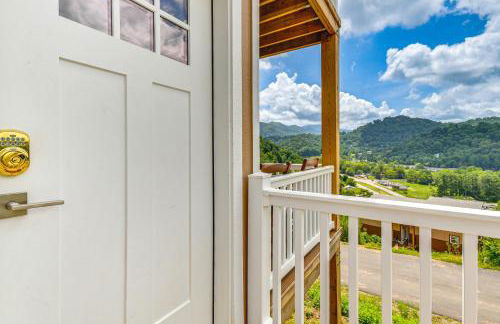 Mtn Views and Stunning Fall Hikes Maggie Valley Apt - Foto 24