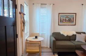 Cozy 1BR Tiny Home near Downtown and NB Rivers - Photo 7