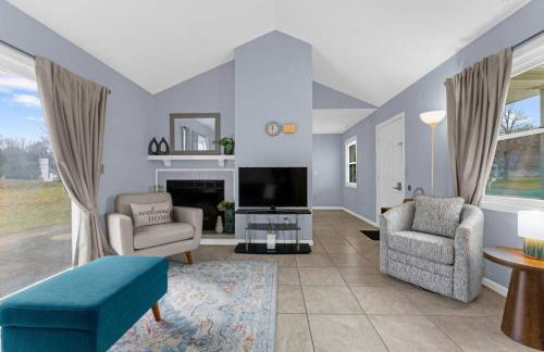 Willow Haven 2BR Cozy Retreat, Close to Hartford - Foto 3