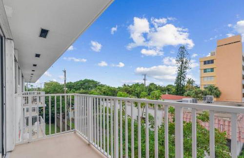 Las Olas & Beachside getaway with pool - Foto 10