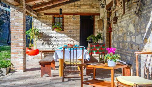 4 Bedroom Beautiful Home In Acqualagna - Foto 3