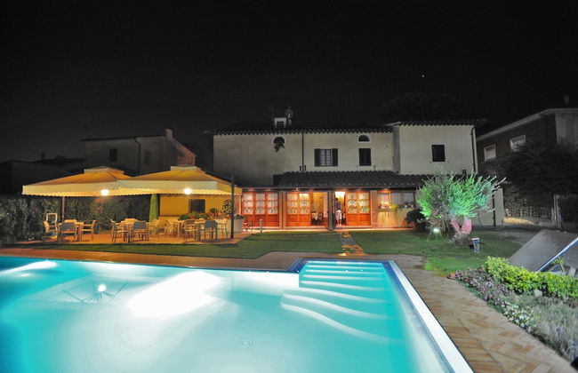 Villa Maria - Photo 1