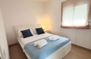 110 - Beachside Renovated 1BR apt 5 min from Beach - Photo 2