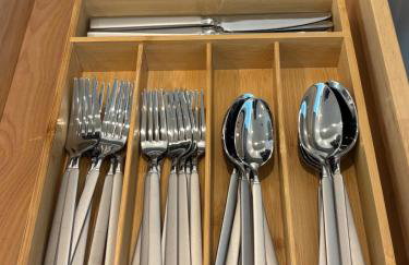 NEW-Upscale-EnSuites-King Bds-Fast WiFi-Quiet Area - Foto 2