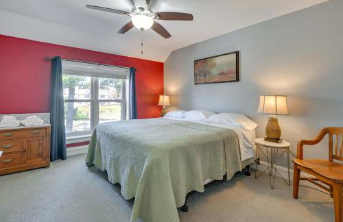 Large Home with Indoor Basketball Court and Game Room! - Foto 29