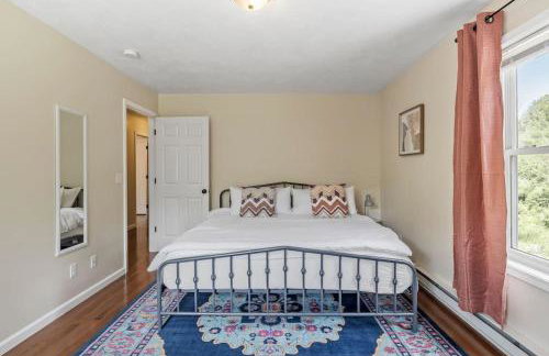Hot Tub! LRG Home! Sleeps 22!Near Ithaca! Dogs OK - Foto 25