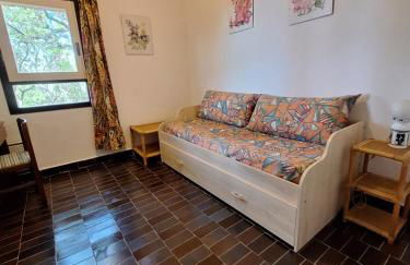 Villa La Lecceta surrounded by greenery and sea view with sunset - Foto 30