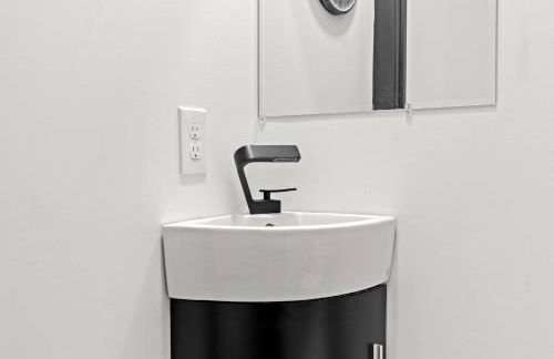 Unique Black Home in the Heart of Shelby Park - Foto 52