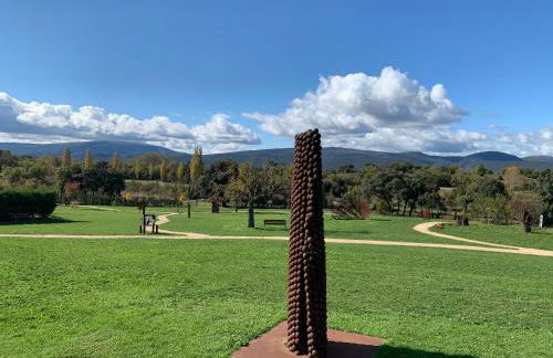 casa rural de un artista en plena naturaleza piscina y parque de esculturas en villarcayo - Photo 27