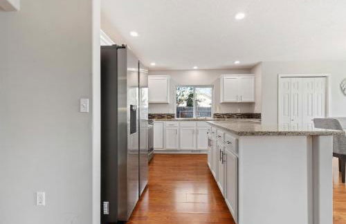 Urban Escape Steps to Downtown - Photo 12