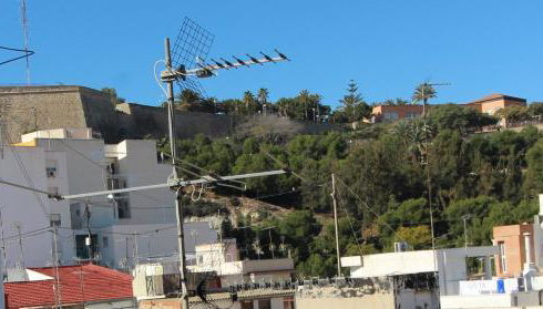 Atico loft de lujo con terraza espectacular y vista a los 2 castillos - Photo 5