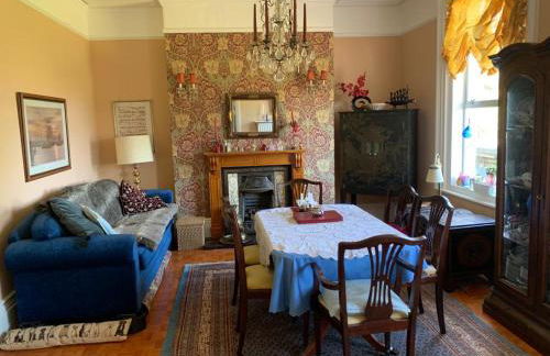 Victorian luxury flat at Claverton House - Photo 1