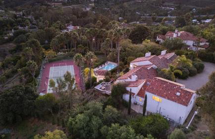 Resort-Style Estate w Pool Game Room Tennis Court Near Wineries The Tennis Ranch by AvantStay - Foto 73
