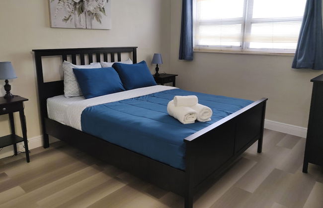 Sunny Isles Apartments by MiaRentals - Photo 5