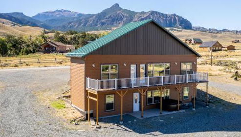 The Yellowstone - Spacious Wapiti Valley Cabin with Stunning Views! - Foto 3